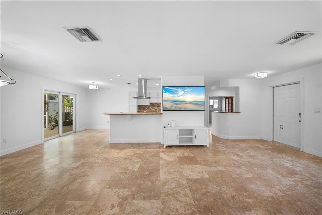 7454 Sea Island Rd Property Photo 8