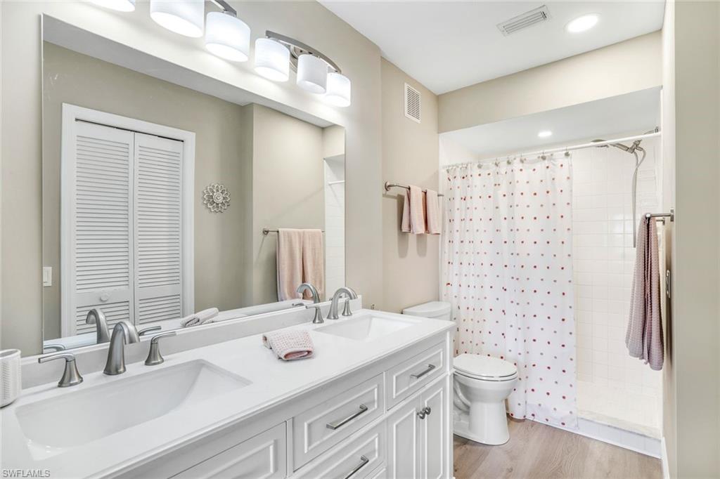 7360 Glenmoor Ln 4301 Property Photo 8