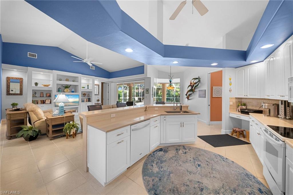 9780 Treasure Cay Ln Property Photo 9