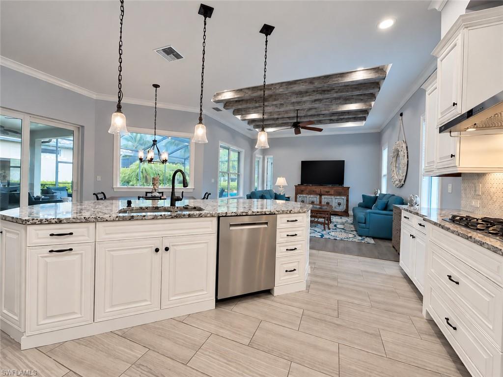 9369 Campanile Cir Property Photo 11