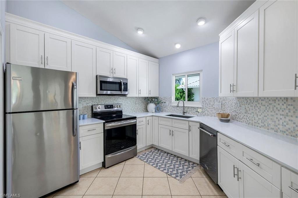 11054 Linnet Ln Property Photo 10