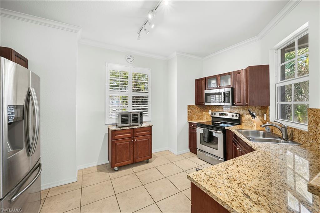23461 Alamanda Dr 206 Property Photo 18
