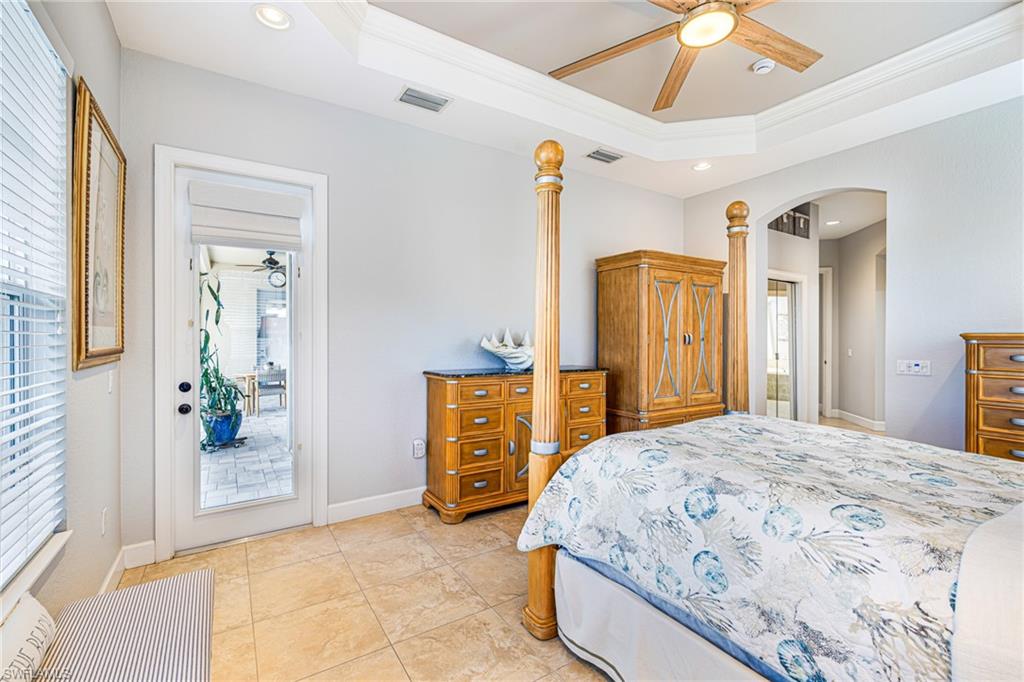 5589 Whispering Willow Way Property Photo 13