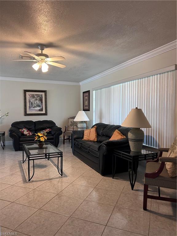 111 4th Pl Property Photo 2