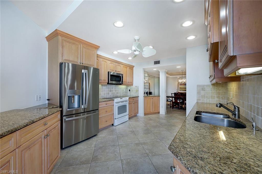 220 Collier Blvd 1404 Property Photo 6