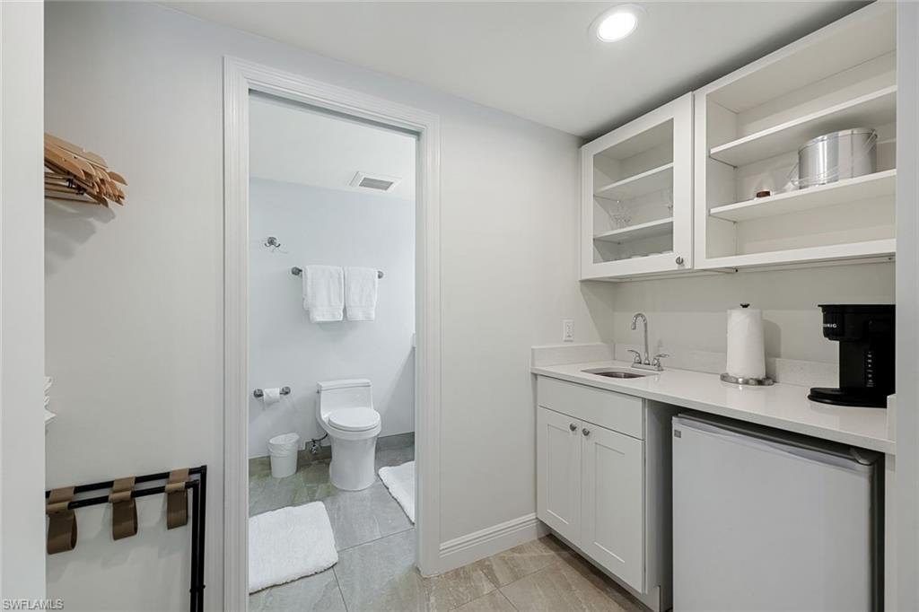 220 Collier Blvd 1404 Property Photo 33