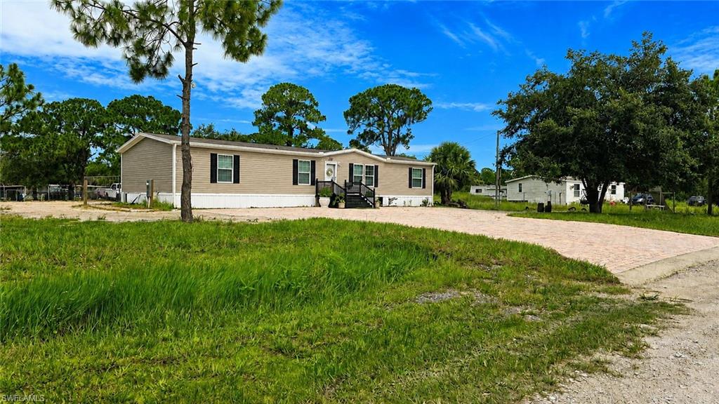 220 Kennel St Property Photo 1