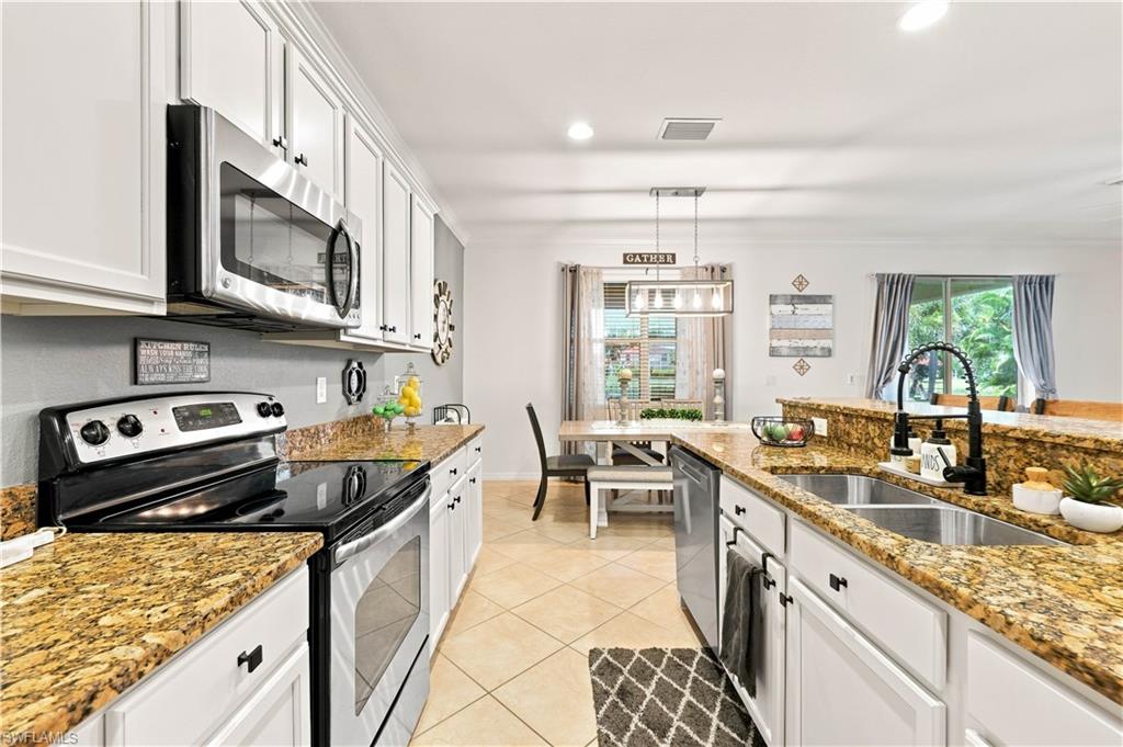 14658 Fern Lake Ct Property Photo 7