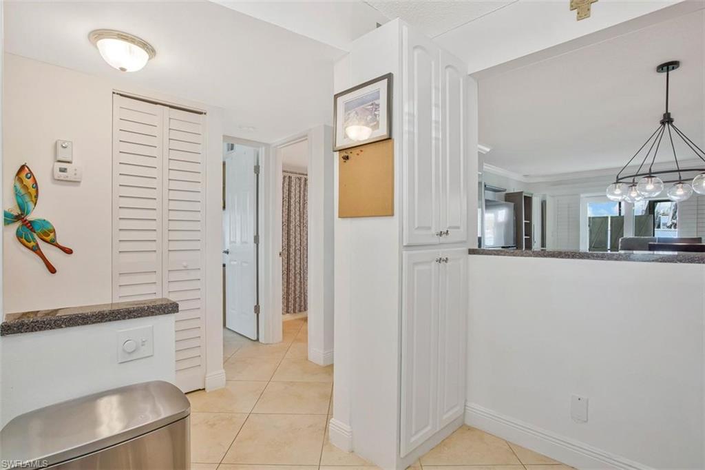 4318 27th Ct Sw 101 Property Photo 4