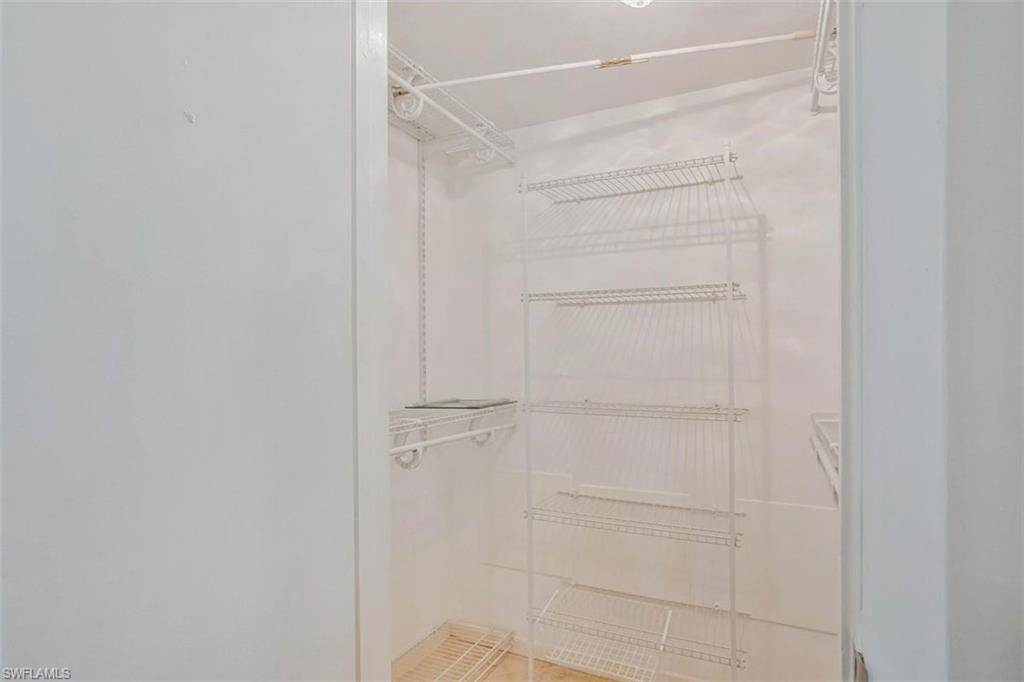 4318 27th Ct Sw 101 Property Photo 12