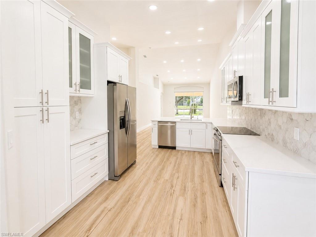 8204 Ibis Cove Cir B212 Property Photo 2