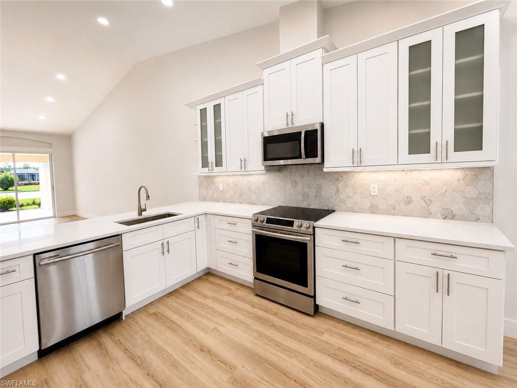 8204 Ibis Cove Cir B212 Property Photo 4