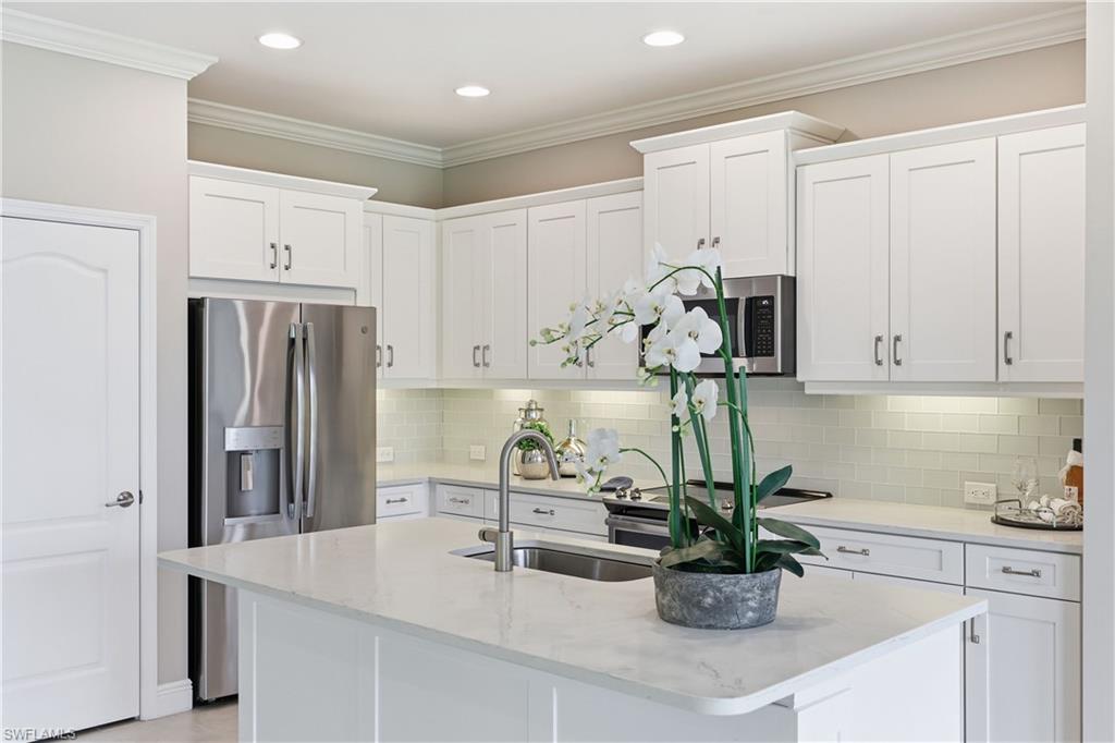 6966 Avalon Cir 908 Property Photo 7