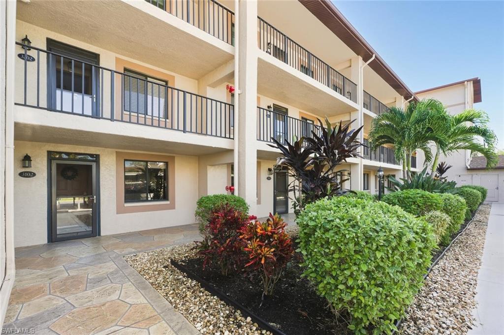 7340 Saint Ives WAY 3203