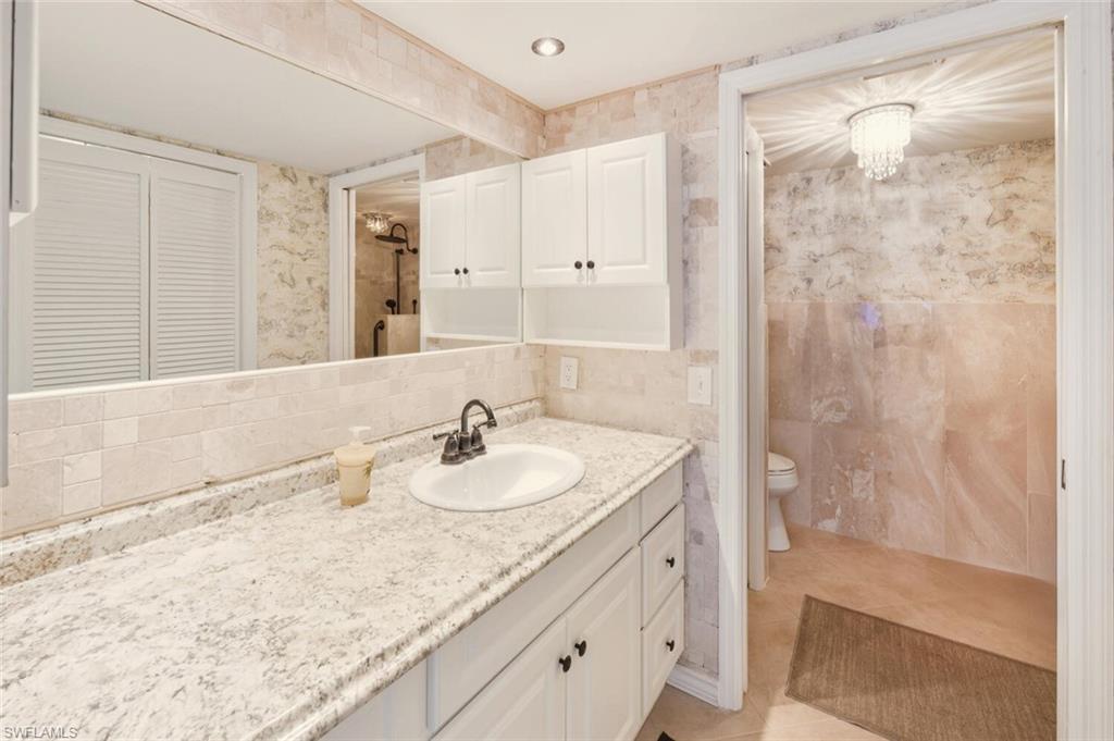 7340 Saint Ives Way 3203 Property Photo 4