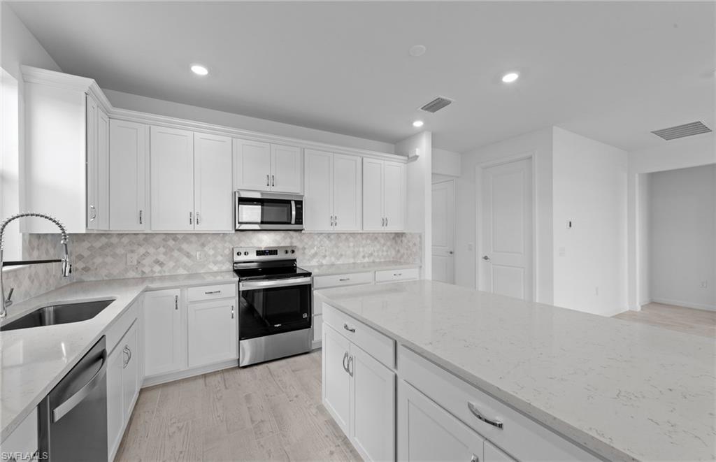 6327 Van Buren Ct Property Photo 3