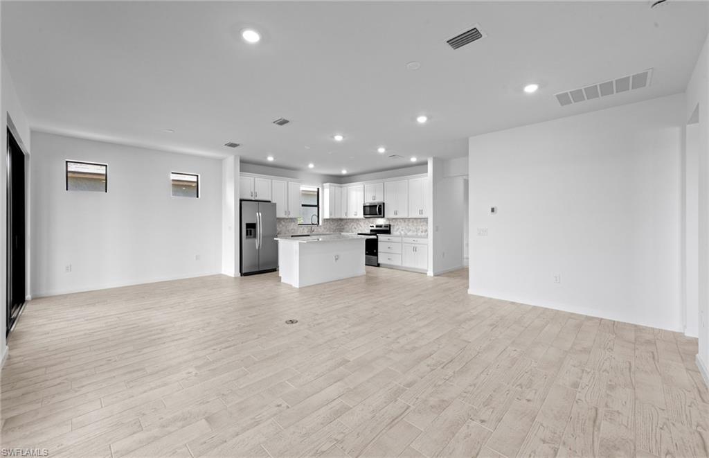 6327 Van Buren Ct Property Photo 6