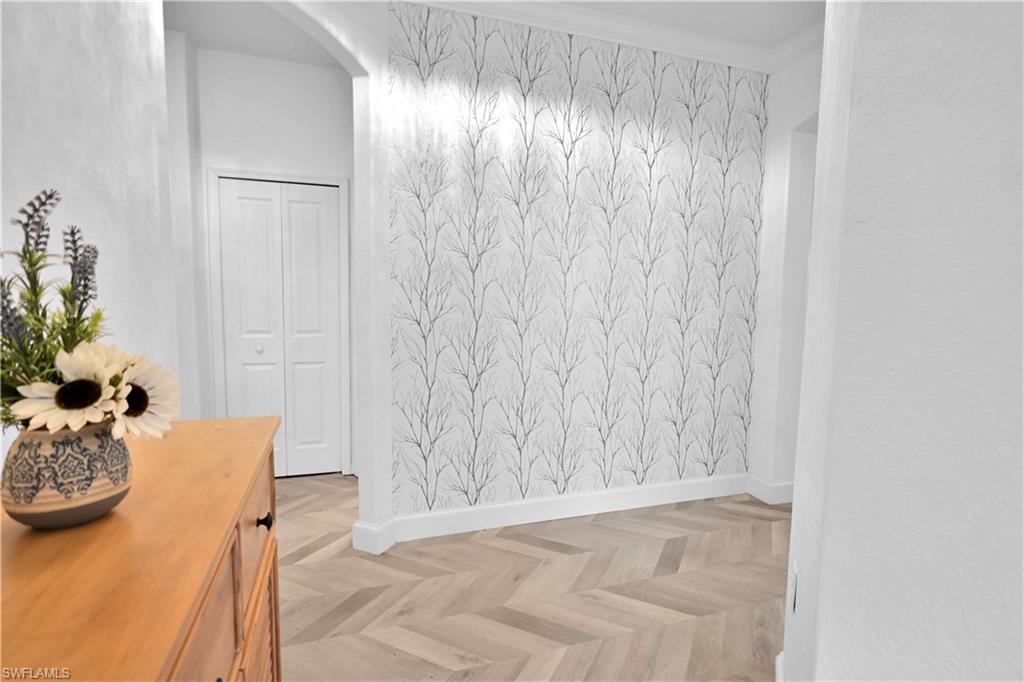 17817 Woodland Ct Property Photo 4