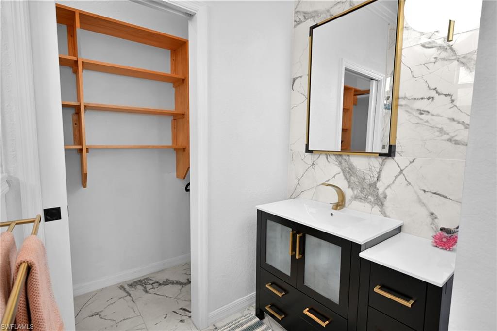 17817 Woodland Ct Property Photo 31