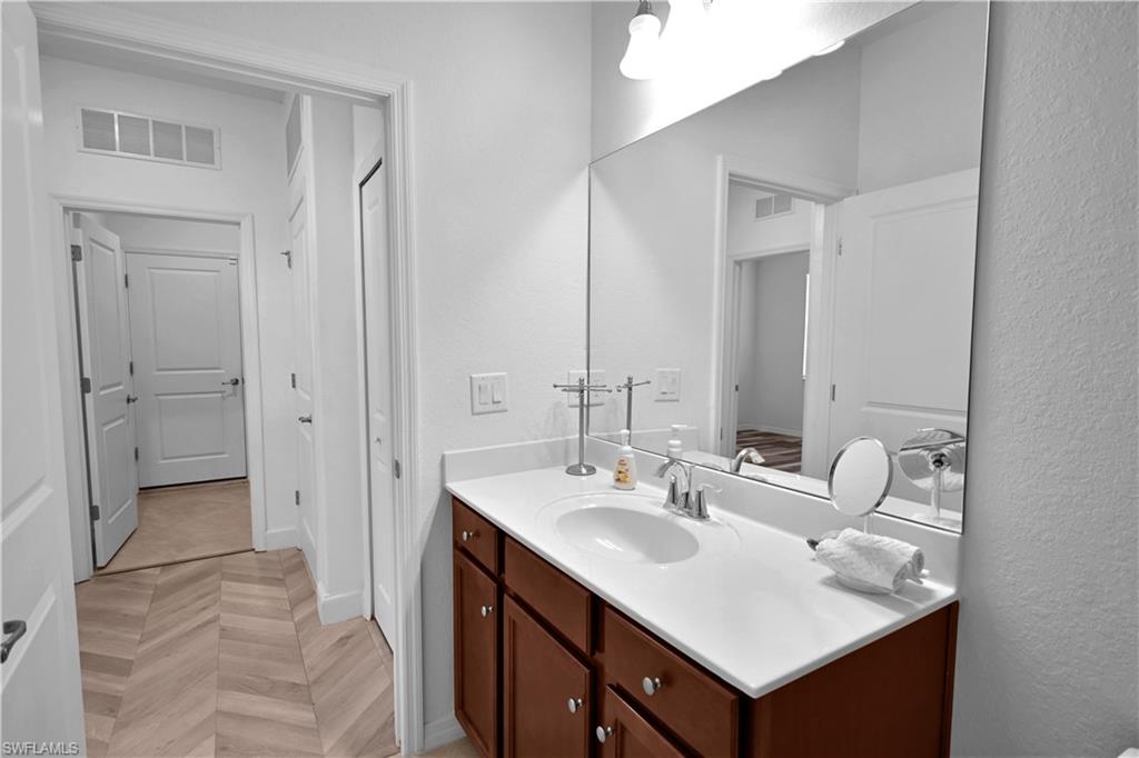 17817 Woodland Ct Property Photo 40