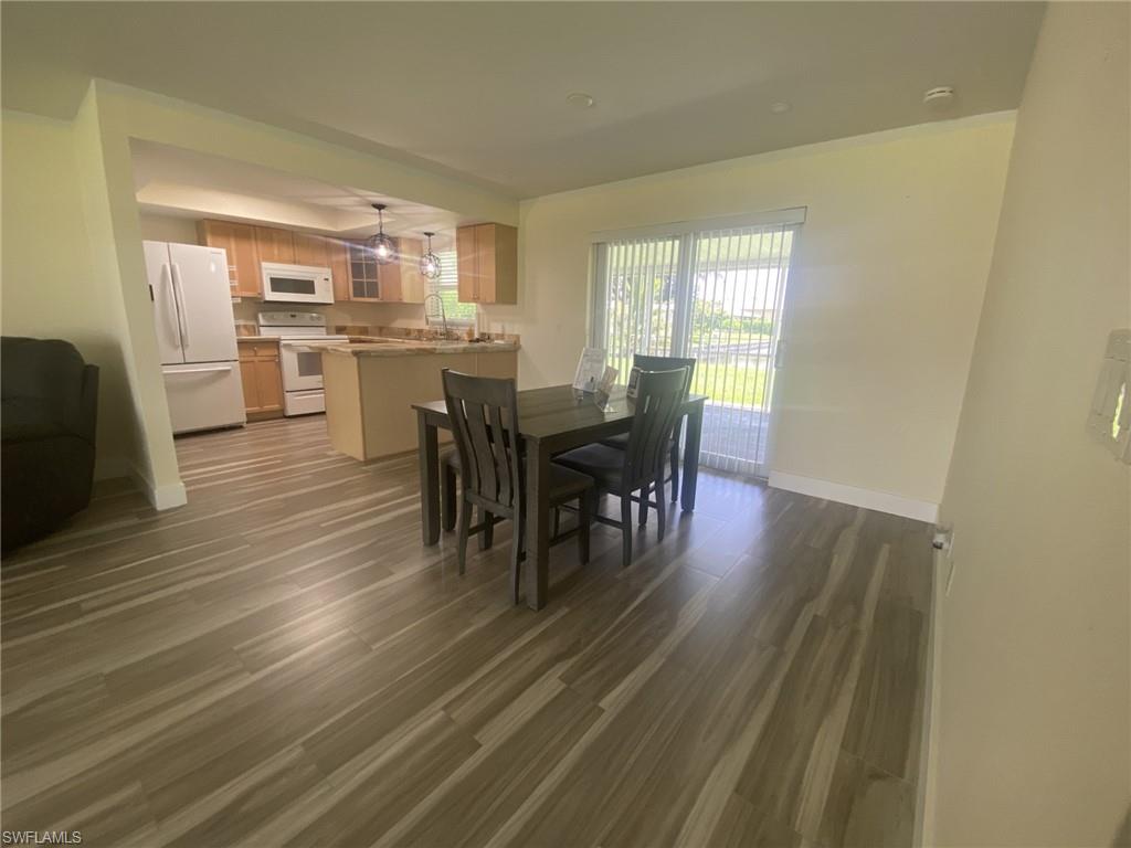525 11th Ct Property Photo 6