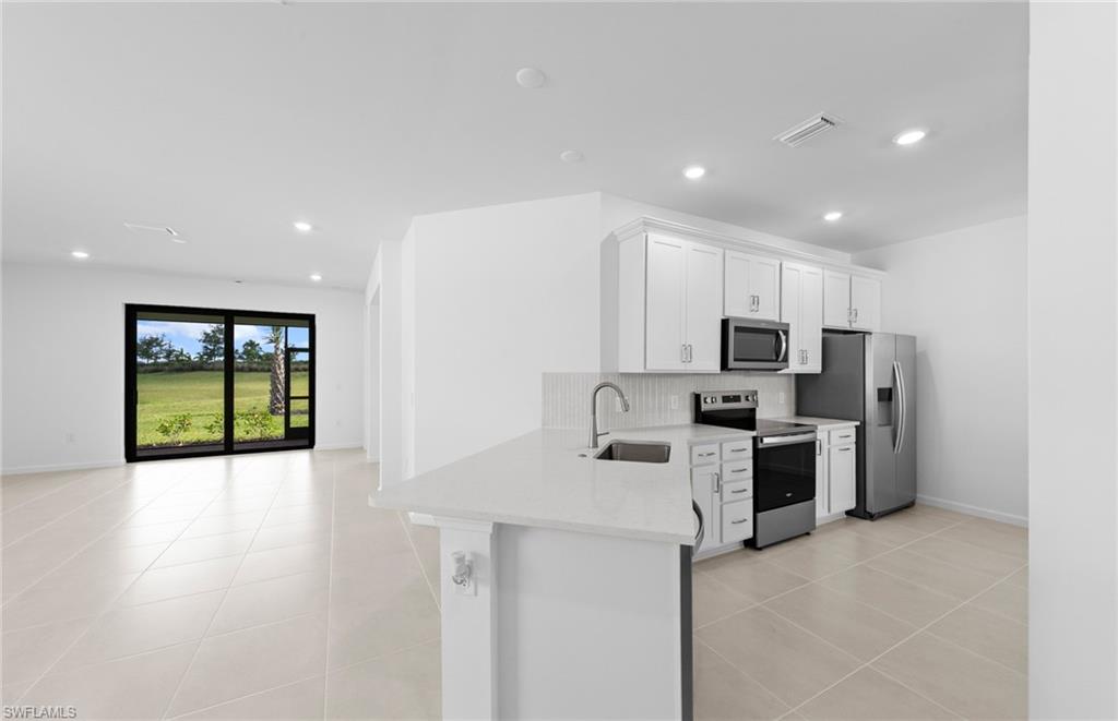 6431 Memorial Ln Property Photo 3