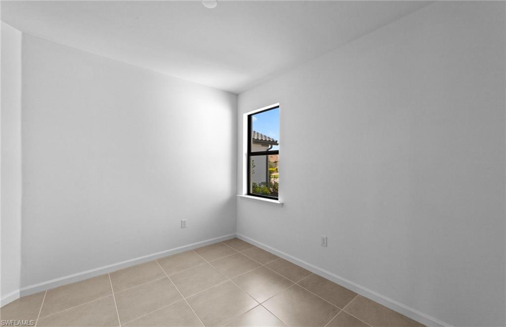 6431 Memorial Ln Property Photo 6