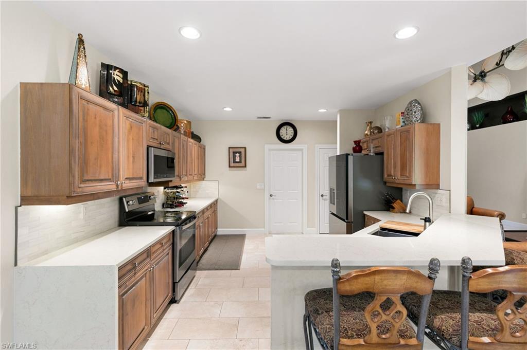 6561 Autumn Woods Blvd Property Photo 8
