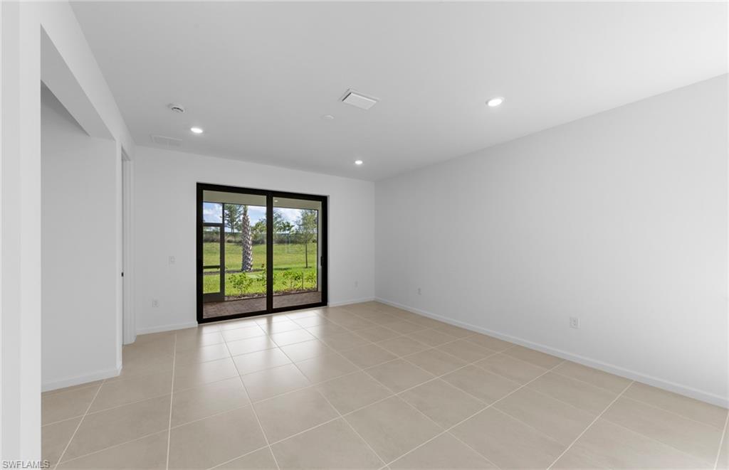 6419 Memorial Ln Property Photo 10