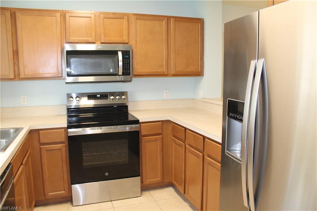 9076 Gervais Cir 403 Property Photo 2