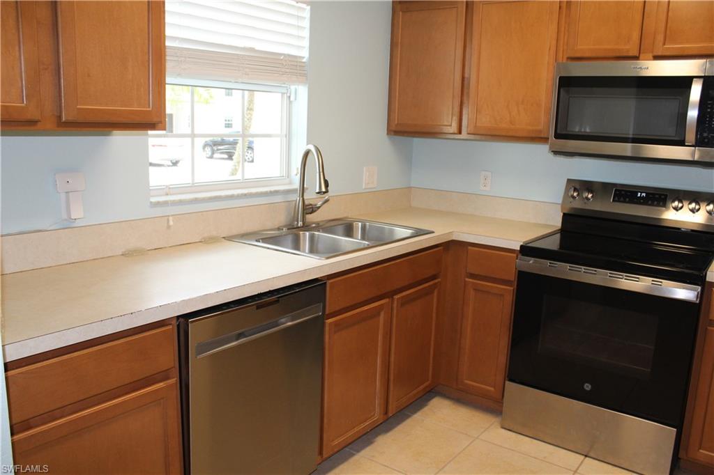 9076 Gervais Cir 403 Property Photo 3