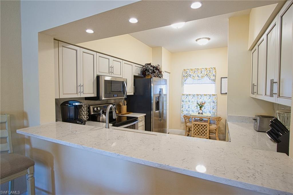 3250 Cypress Glen Way 403 Property Photo 11