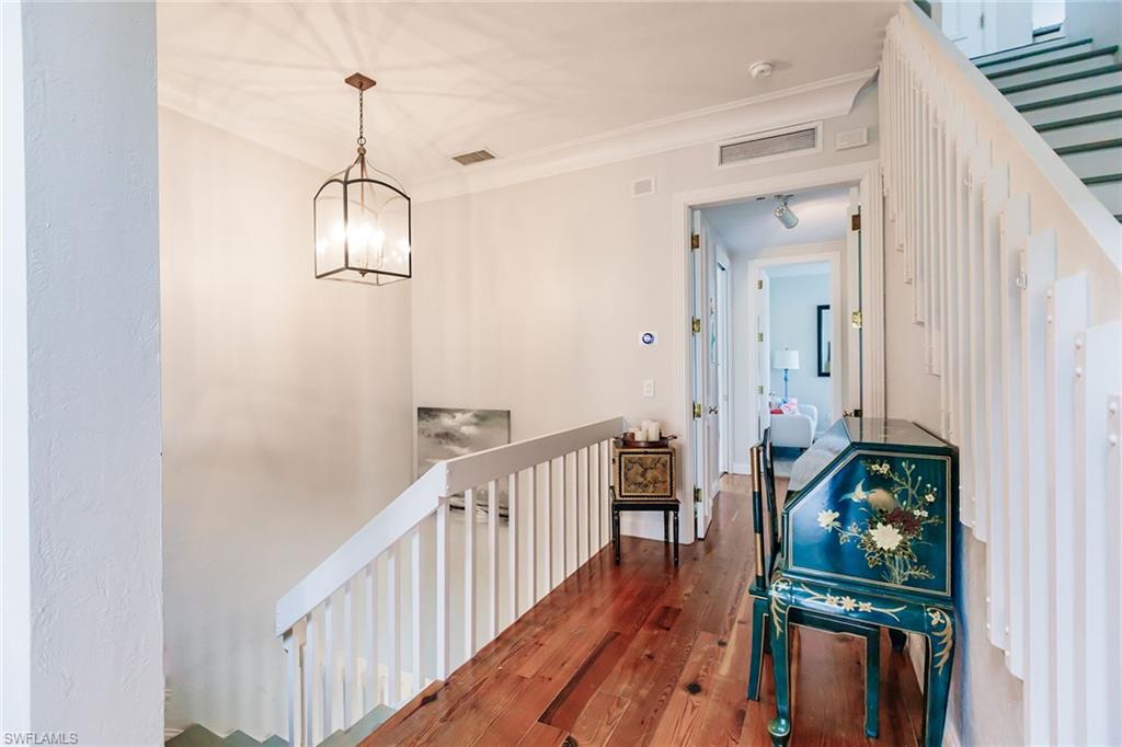 376 Leatherfern Ln Property Photo 10
