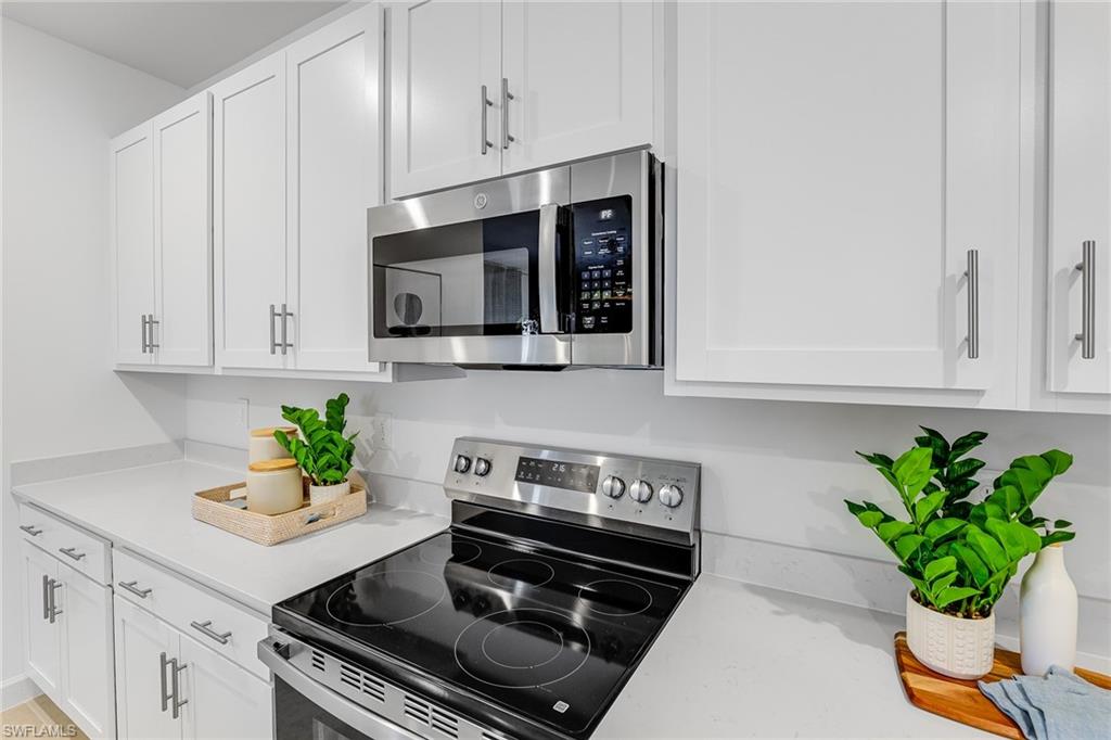 3960 Coneflower St Property Photo 10