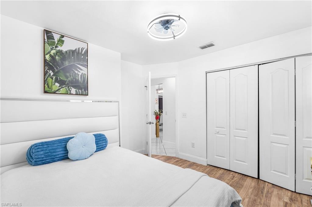 1871 Golden Gate Blvd E Property Photo 8