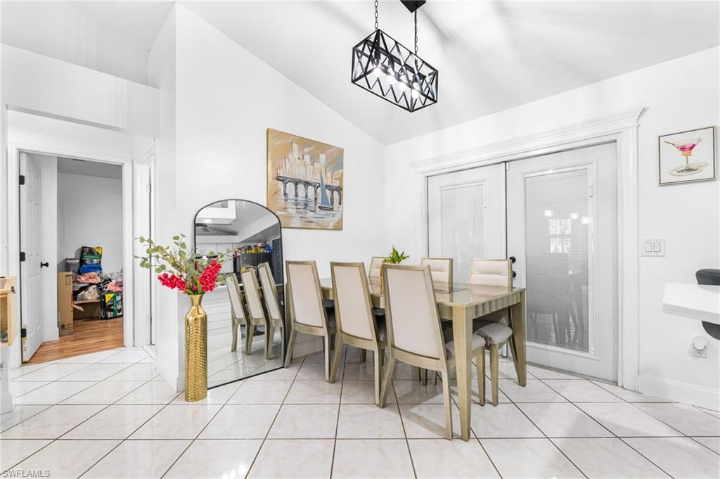 1871 Golden Gate Blvd E Property Photo 12