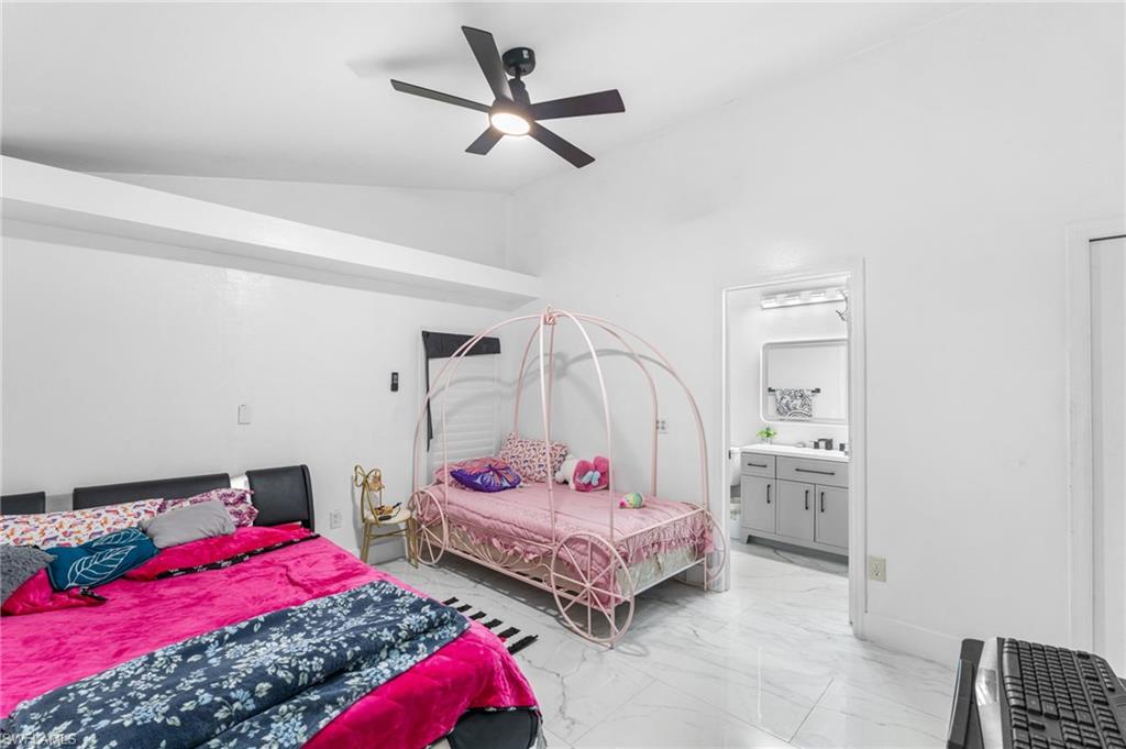 1871 Golden Gate Blvd E Property Photo 15