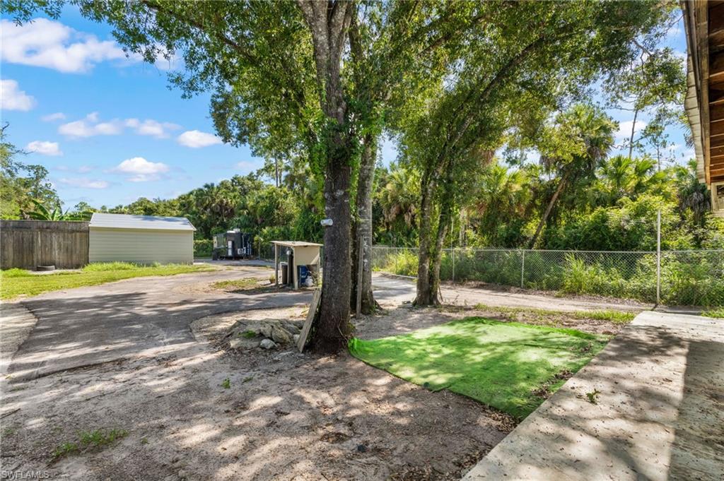 1871 Golden Gate Blvd E Property Photo 24