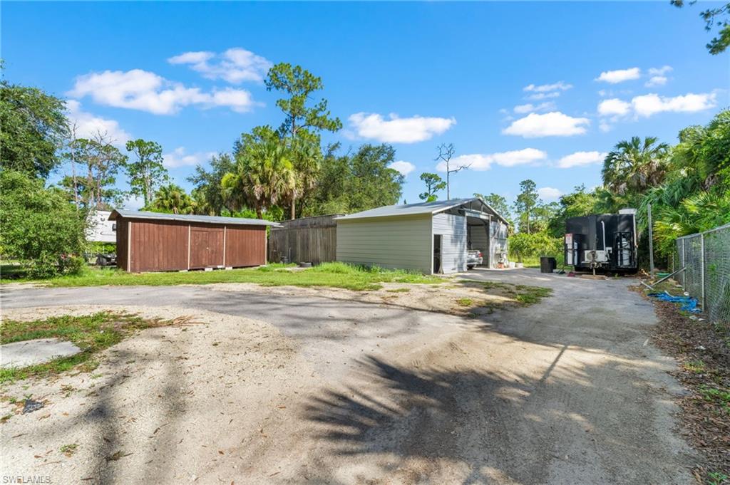 1871 Golden Gate Blvd E Property Photo 25