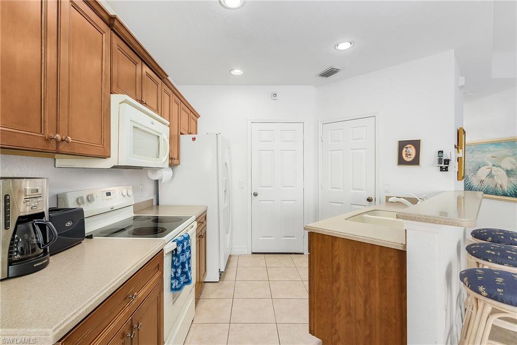 9814 Quinta Artesa Way 102 Property Photo 4