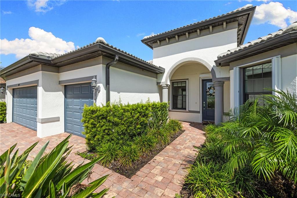 6907 Cocoplum St Property Photo 5