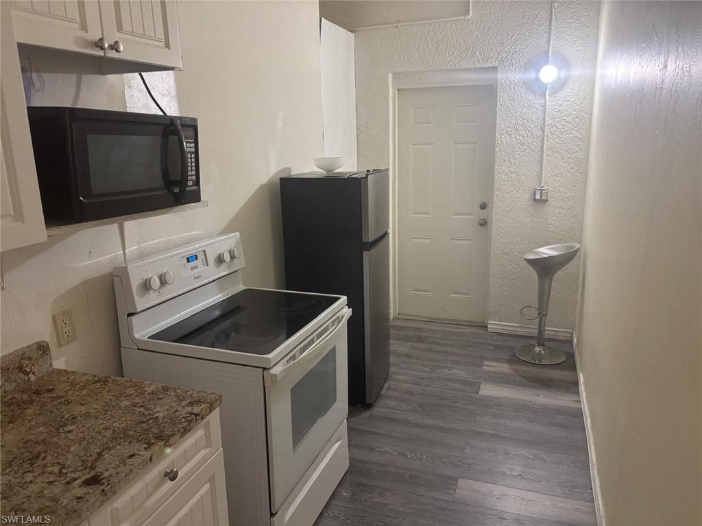 923 Sunrise Blvd Property Photo 2