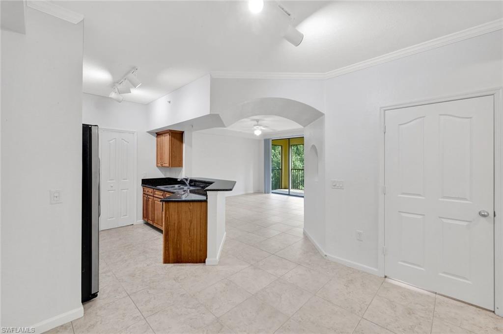 12955 Positano Cir 306 Property Photo 8