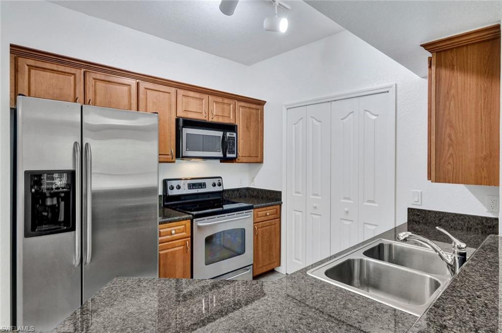 12955 Positano Cir 306 Property Photo 10