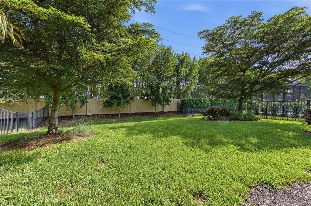 16423 Barclay Ct Property Photo 32