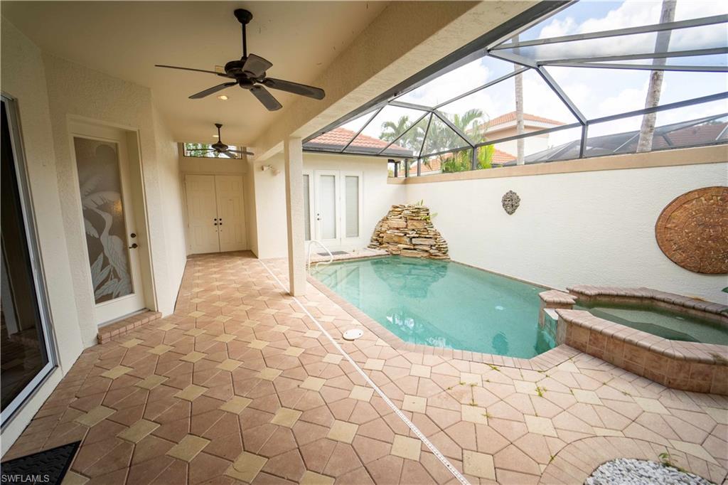 5886 Paradise Cir Property Photo 3