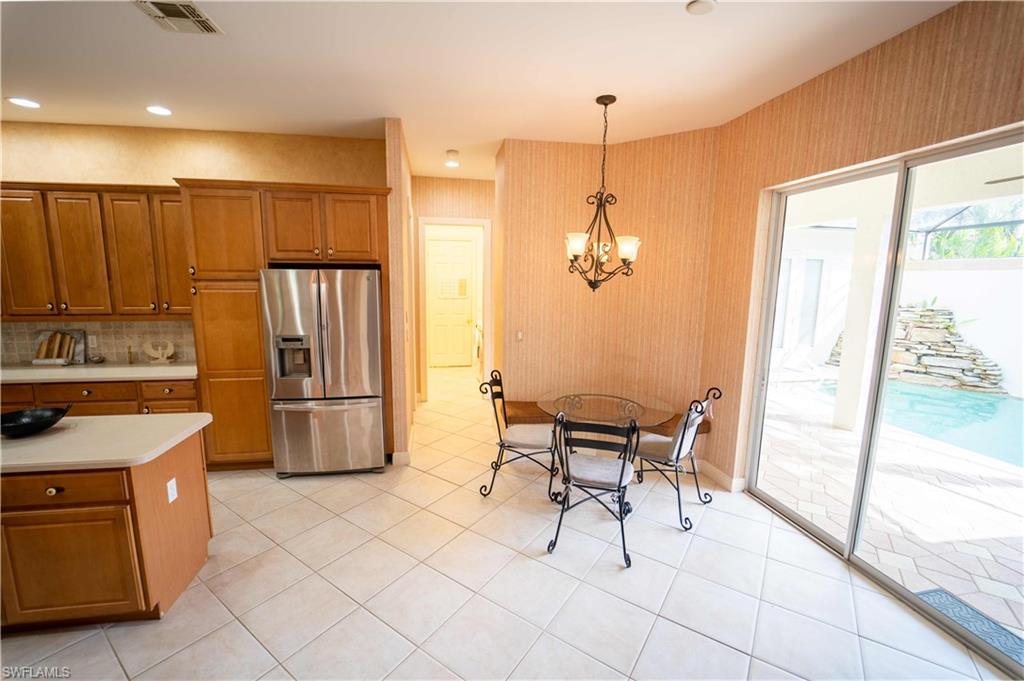5886 Paradise Cir Property Photo 6