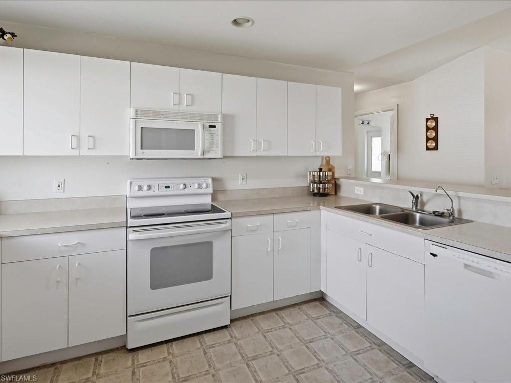 203 24th Ter Property Photo 12