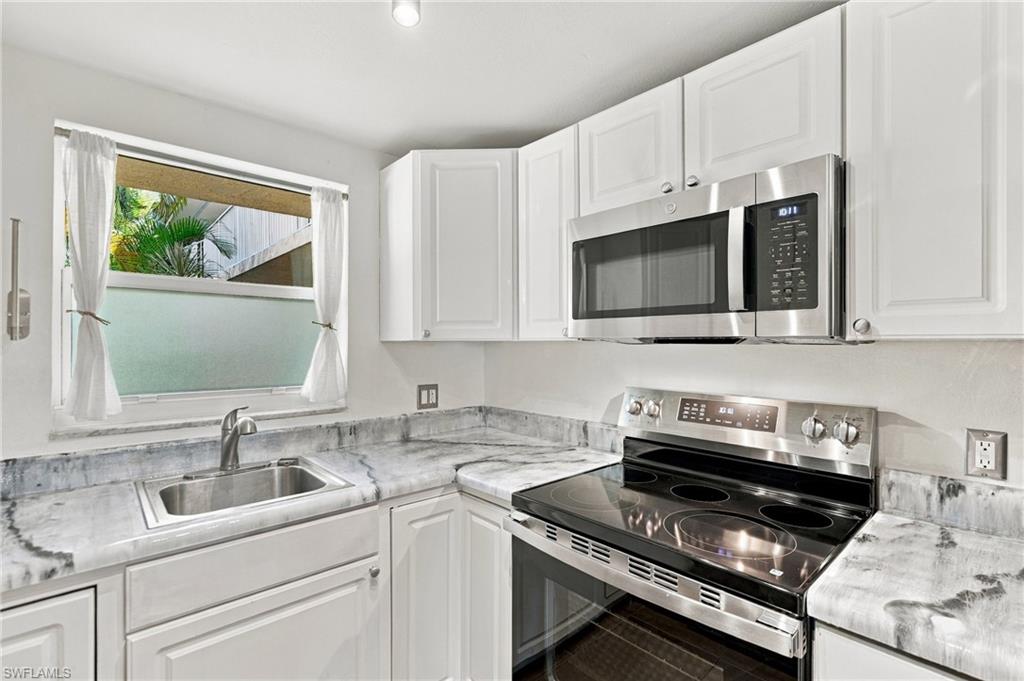 4290 Gulfstream Dr 5 Property Photo 2