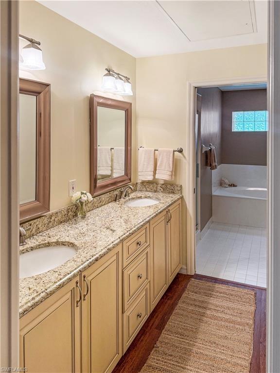 776 Eagle Creek Dr 303 Property Photo 21